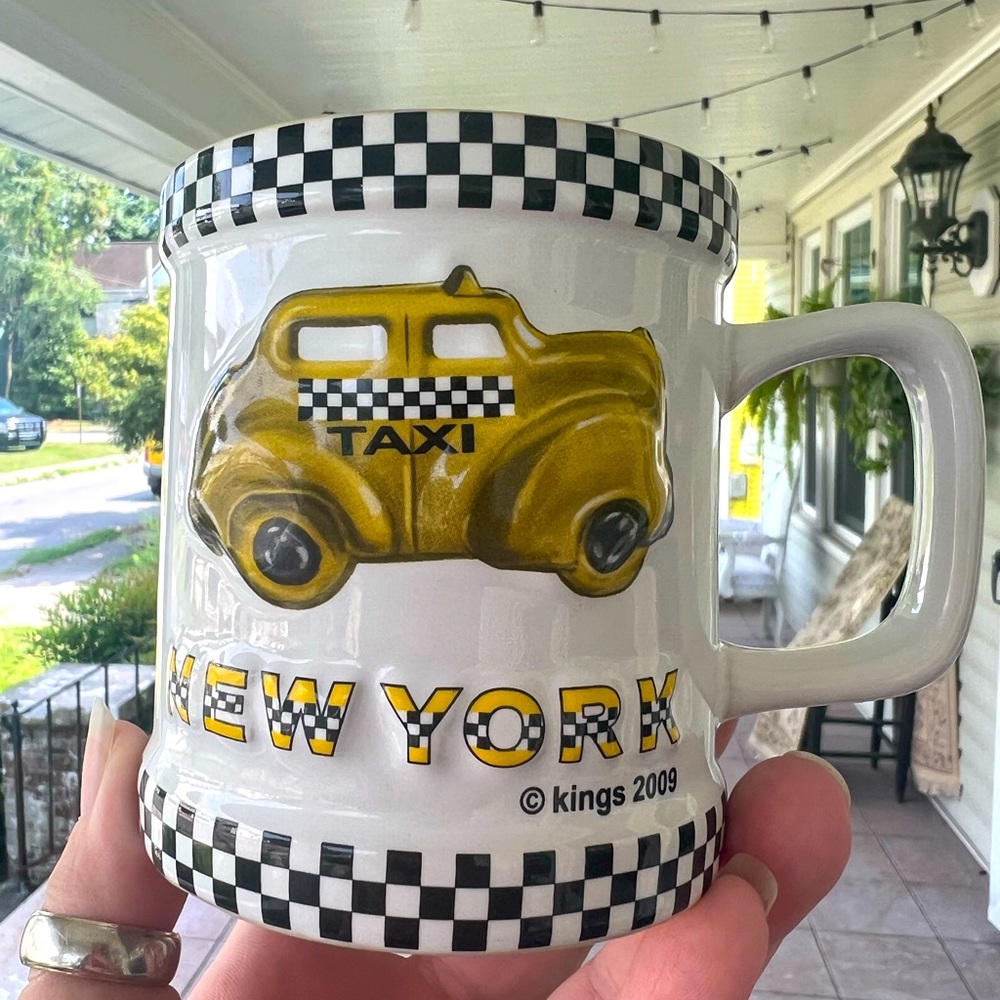 Souvenir Taxi Cab Ceramic Coffee Mug New York City Embossed Raised Design F/S